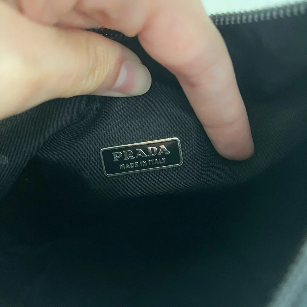 Vintage Prada mini nylon bag - Picture 5 of 14